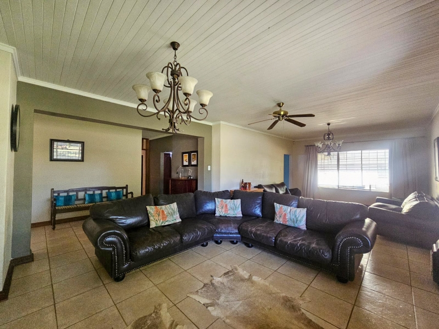 4 Bedroom Property for Sale in Mooivallei Park North West